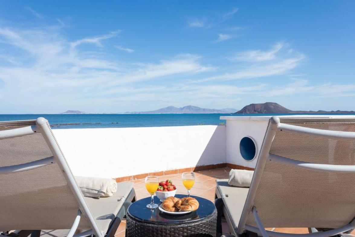 Beachfront Remos With Lobos Island View, Private Pool, Wifi & Bbq By Amazzzing Travel